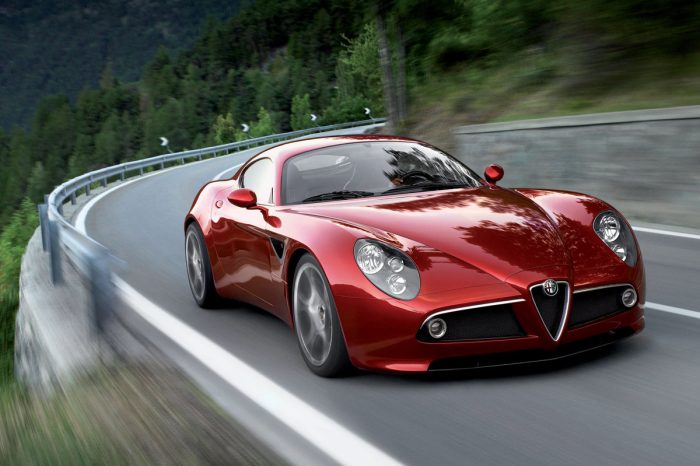 Alfa Romeo 6C sports car under development with V6 engine