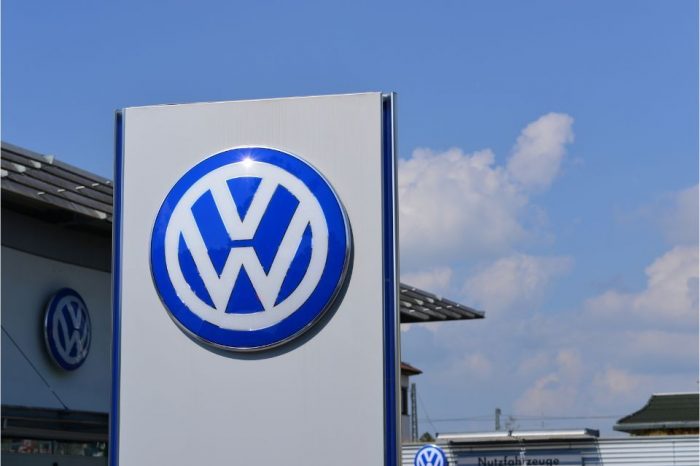 Volkswagen to replace head of software division, report says