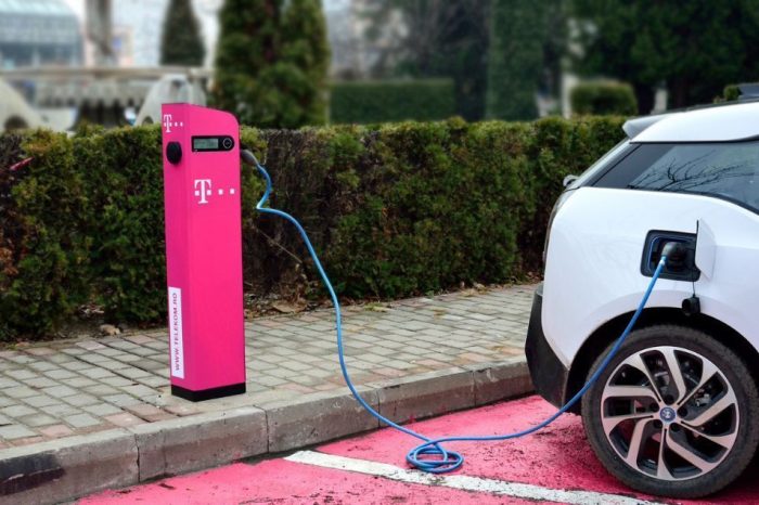 Telekom Romania to install its first charging stations for electric cars