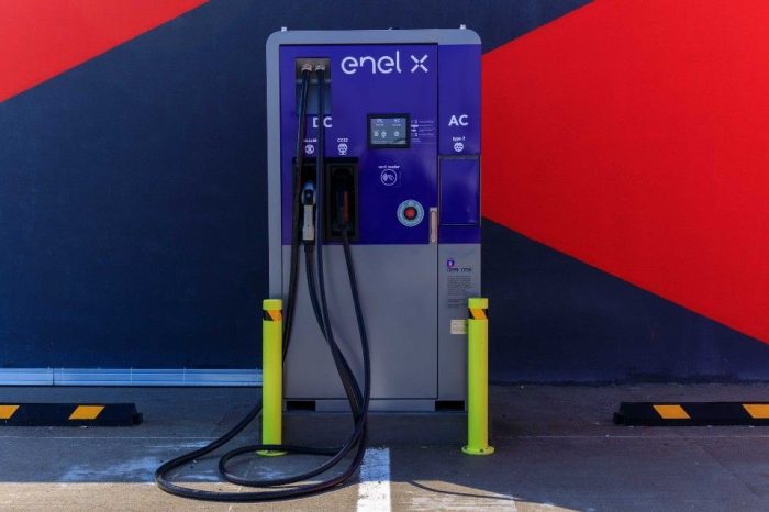 Enel X Romania to install 25 EV charging stations in shopping centers in 12 cities