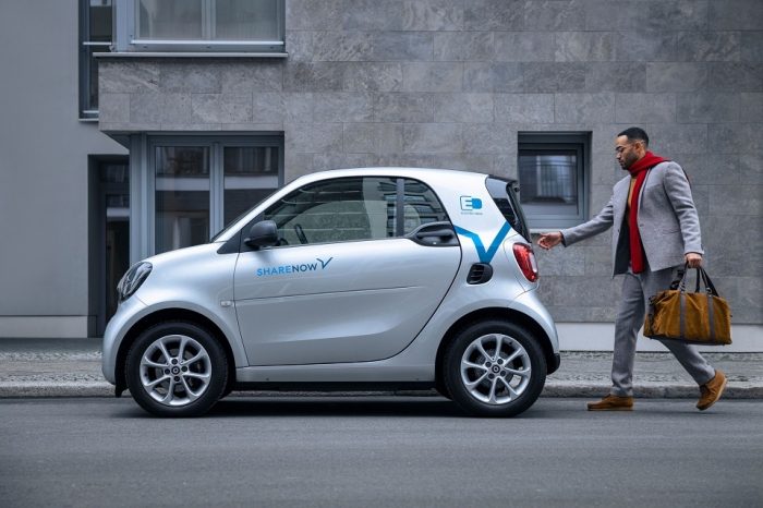 Mercedes and BMW intend to sell their car-sharing joint venture to Stellantis