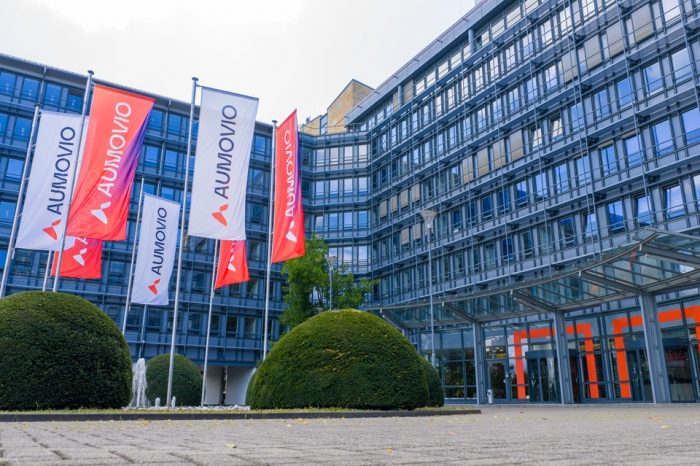 AUMOVIO reports consolidated sales of 4.4 billion euros, down 7.8 percent in Q1
