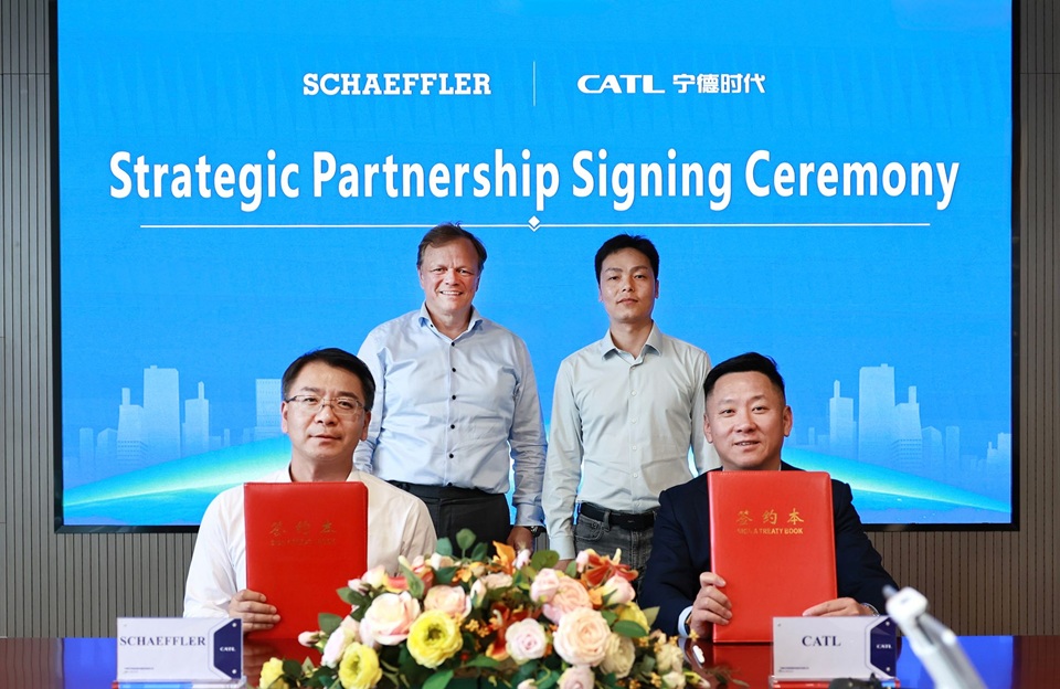 Schaeffler and CATL sign partnership on e-mobility