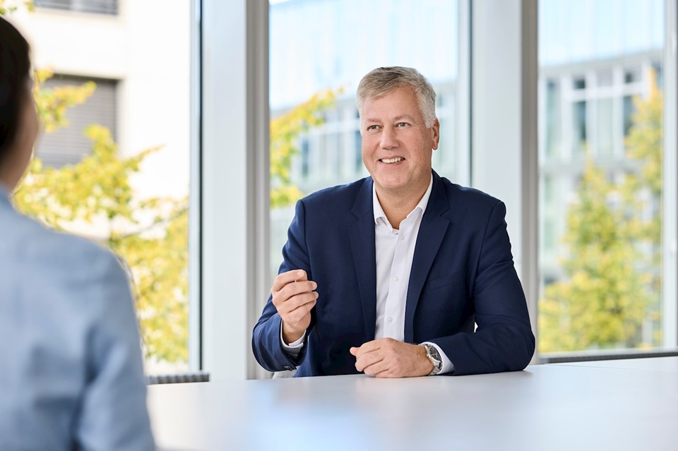 ABB reports record 12 billion USD in orders, higher profitability in Q3